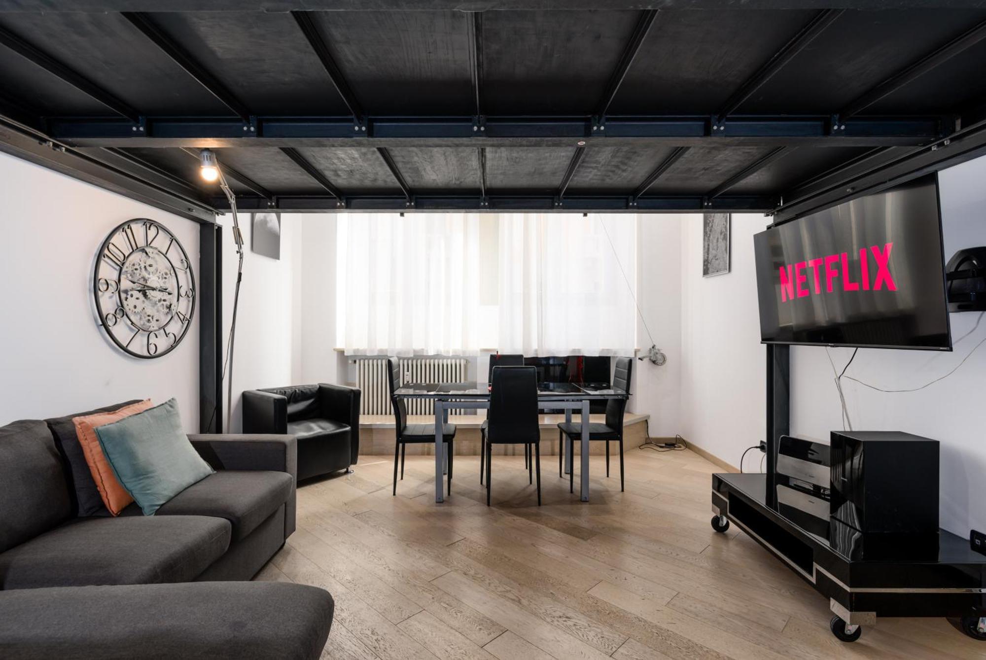 Moderno Loft A 150Mt Dalla Metro "Bernini" Turin Luaran gambar